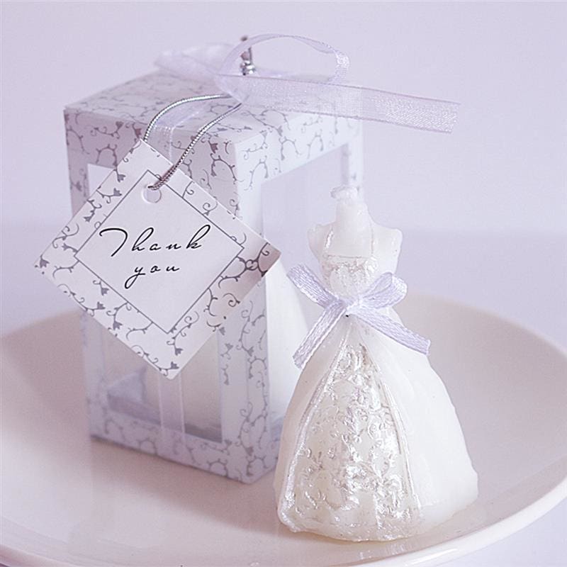 Bridelily.com help you find the affordable Bride gifts for her that she'll love for a bridal shower or on the wedding day: Women's Accessories, Totes and Cosmetic Bags, Robes and more.