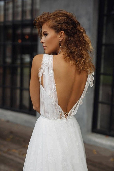 Romantic Straps Tulle A-line Wedding Dress with Appliques