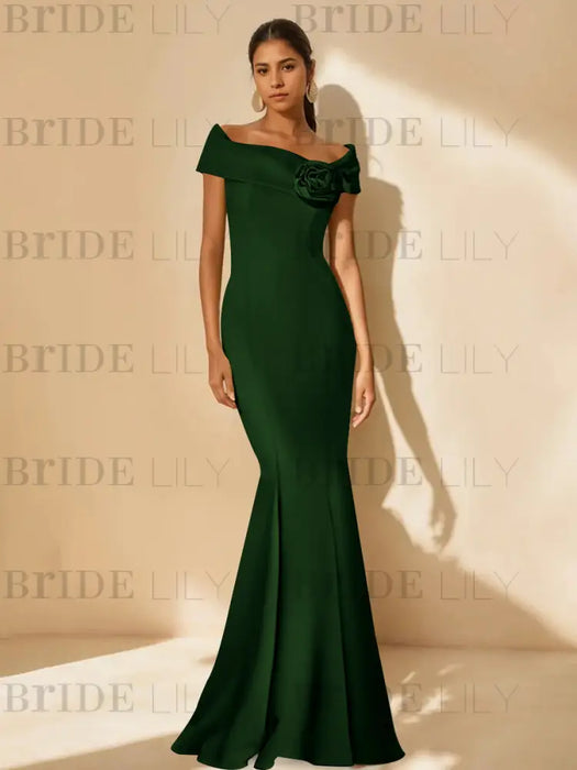 Minimalist Off-the-Shoulder Mother of the Bride Dresses in Trumpet/Mermaid Style with Detachable Flower