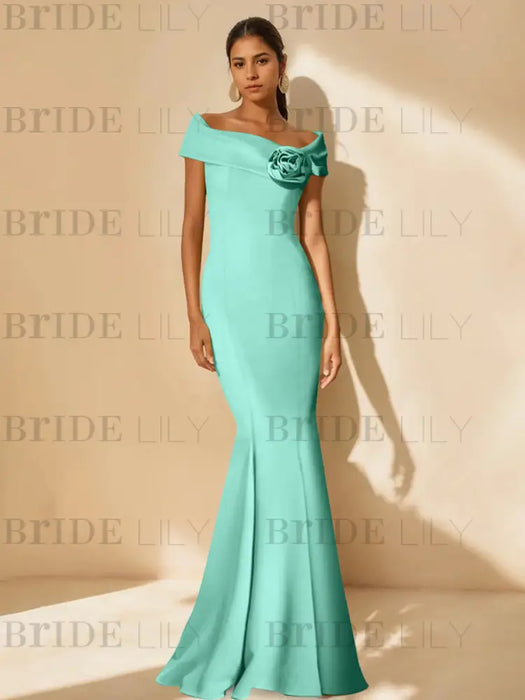 Minimalist Off-the-Shoulder Mother of the Bride Dresses in Trumpet/Mermaid Style with Detachable Flower