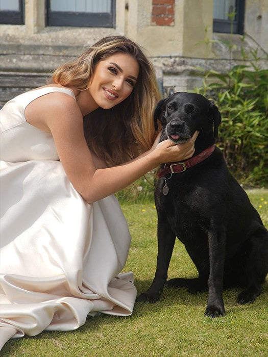 A-Line/Princess Satin Beading V-neck Sleeveless Sweep/Brush Train Dresses - Prom Dresses