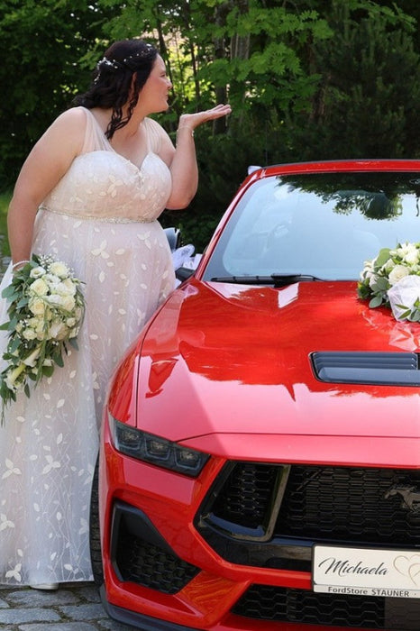 Beautiful Sleeveless Aline Wedding Dress Plus Size with Sash Floral Lace Tulle Bridal Gown