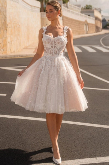 Beautiful Sleeveless Tulle Aline Wedding Dress Short with Lace Appliques