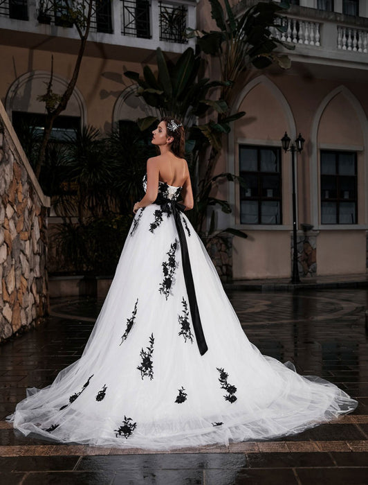 Black A-Line Wedding Dress Strapless Black Applique Sash Tulle Satin Fabric Wedding Gown