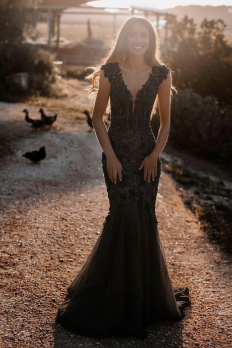 Black Elegant Sleeveless Mermaid Lace Wedding Dresses V-neck Design - Prom Dresses