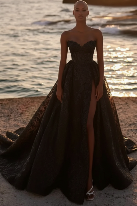 Black Strapless Aline Bridal Dress Lace Appliques Beach Wedding Dress with Front Split