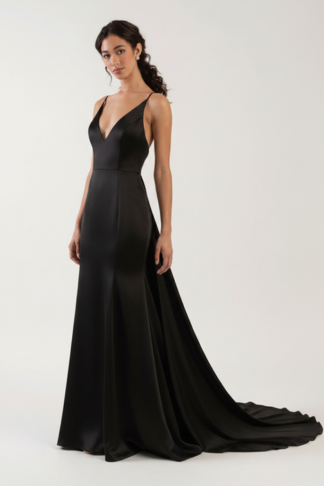 Black Simple Wedding Dress Spaghetti Straps Satin Fabric V-Neck Sleeveless Ruffles Mermaid Bridal Dresses