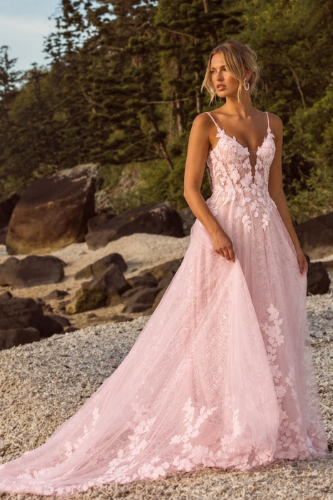 Blushing Pink Spaghetti Straps Tulle Lace Wedding Dress Aline Sleeveless