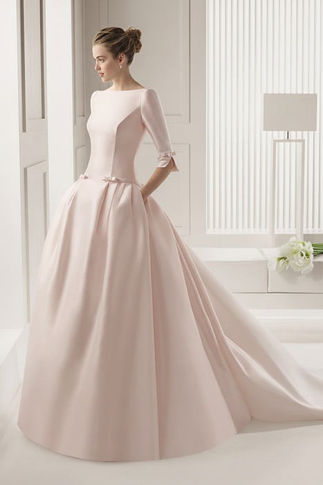 Blushing Pink Wedding Dresses A-line Chapel Bateau Neck Train 3/4 Length Sleeves Bows Satin Fabric White Bridal Dresses