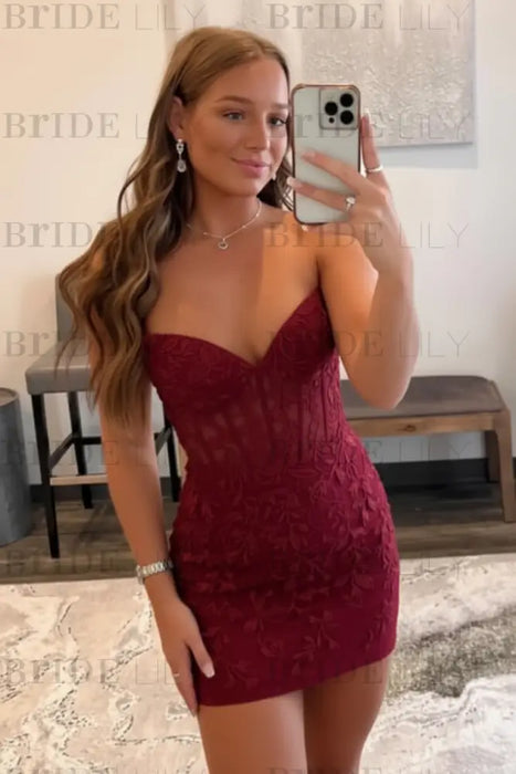 Burgundy Strapless Beaded Short Lace Prom Dresses Sweetheart Tight Homecoming Dresses