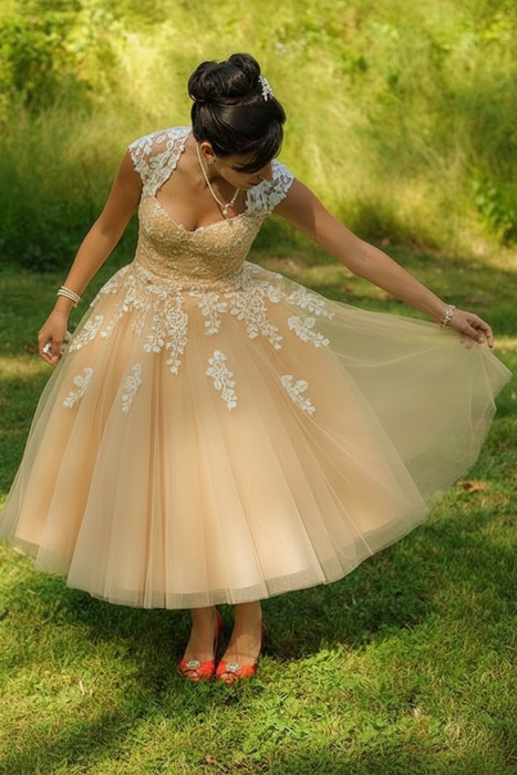 Short Ball Gown Wedding Dress Tulle Lace Sweetheart — Bridelily
