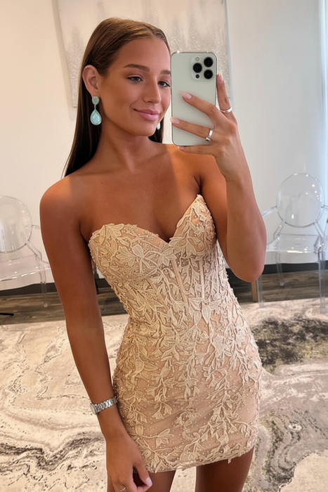 Champagne Lace Sweetheart Tight Short Homecoming Dress