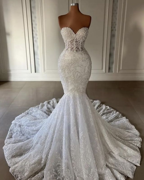 Charming Strapless Mermaid Lace Wedding Dress with Appliques