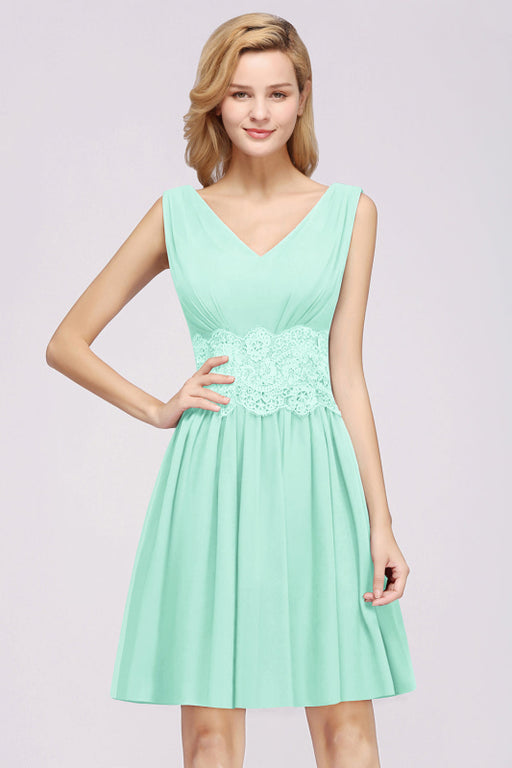 Bridelily Pretty V-Neck Short Sleeveless Lace Bridesmaid Dresses Online