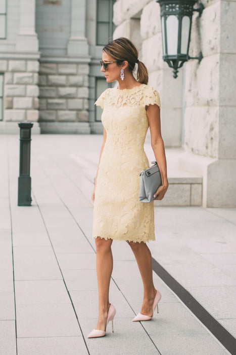 Daffodil Lace Formal Dresses Knee Length Mother of the Bride Dress Cap Sleeves