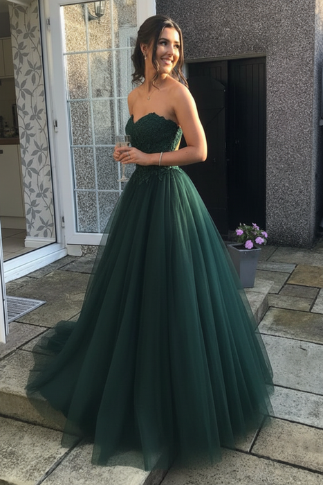 Dark Green Sweetheart Neck Open Back Lace Long Prom Dresses