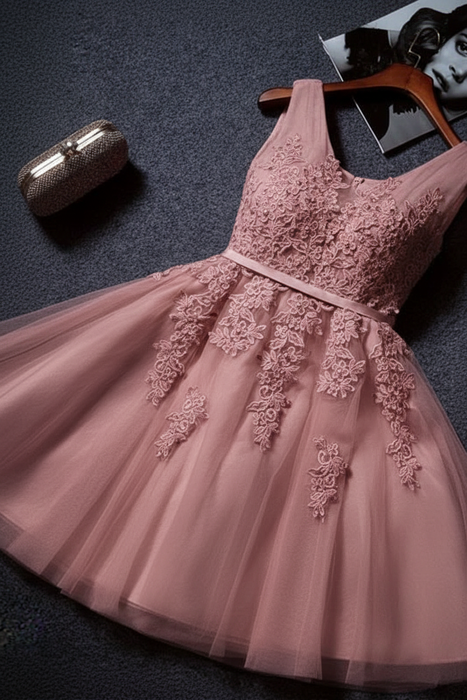 Dusty Rose Cute V Neck Sleeveless Appliques Tulle Homecoming Gown A Line Short Prom Dress