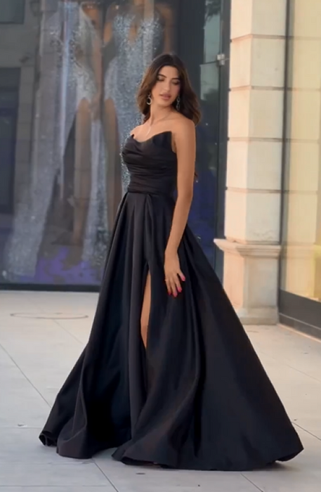 Black Sleeveless Strapless Prom Dress with Slit-Bridelily Black Sleeveless Strapless Prom Dress with Slit-Bridelily