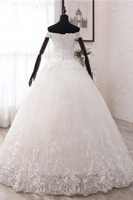 Elegant Off-the-shoulder Long Tulle Wedding Ball Gown Featuring Lace Appliques