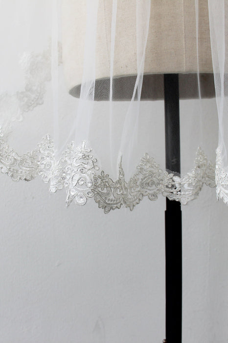 Elegant Tulle Wedding Veil Lace Applique Edge - Accessories