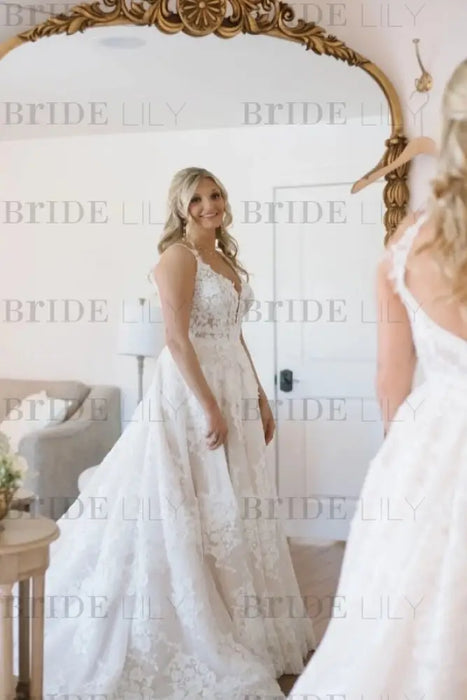 Elegant V neck Ivory Aline Wedding Dress Sleeveless Tulle Lace Bridal Dress