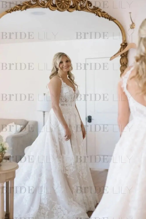 Elegant V neck Ivory Aline Wedding Dress Sleeveless Tulle Lace Bridal Dress