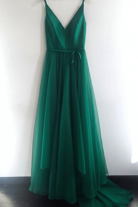 Emerald Green A Line V Neck Spaghetti Straps Tulle Prom Dresses