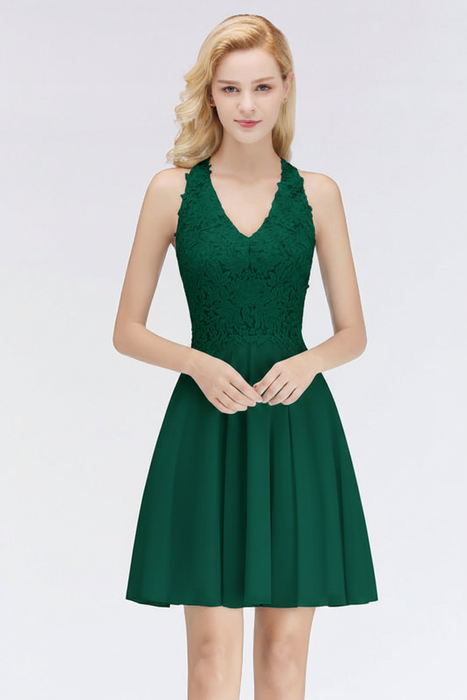 Emerald Green V-Neck Short Lace Bridesmaid Dresses
