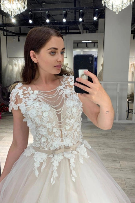 Exquisite Short Sleeves Aline Wedding Dress Beadings Lace Bridal Gown