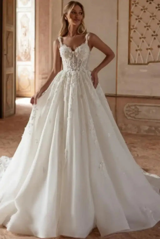 Gorgeous Tulle Lace Aline Wedding Dress Sweetheart with Chapel Train - Wedding Dresses