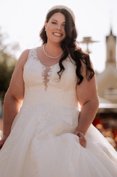 Ivory Aline Wedding Dress Tulle Plus Size Bridal Dress with Lace Appliques - Wedding Dresses