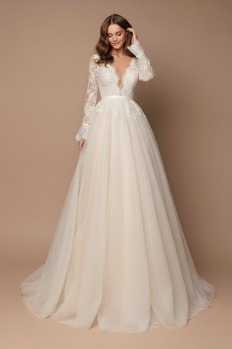 Ivory Wedding Dress With Train A-Line V-Neck Long Sleeves Lace Sweep Tulle Lace Bridal Gowns