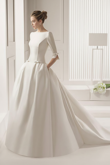 Ivory Wedding Dresses A-line Chapel Bateau Neck Train 3/4 Length Sleeves Bows Satin Fabric White Bridal Dresses