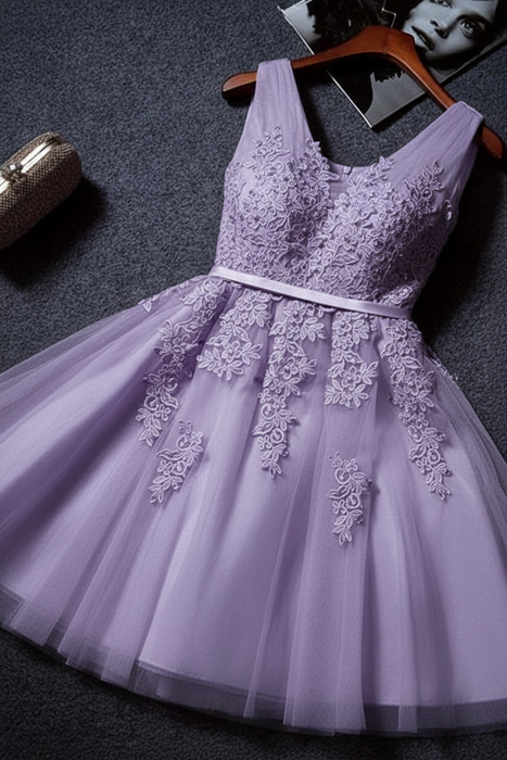 Lilac Cute V Neck Sleeveless Appliques Tulle Homecoming Gown A Line Short Prom Dress