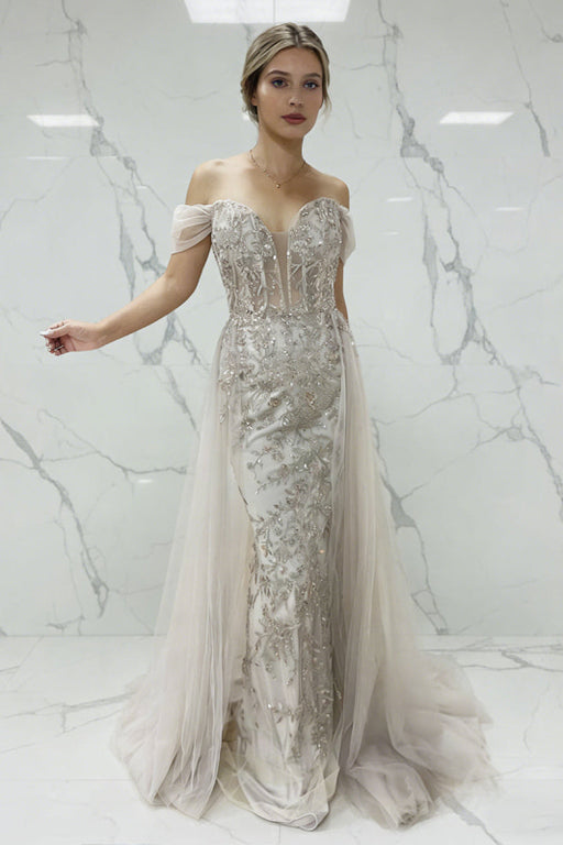 Luxurious Champagne Off-the-Shoulder Mermaid Prom Dress with Train