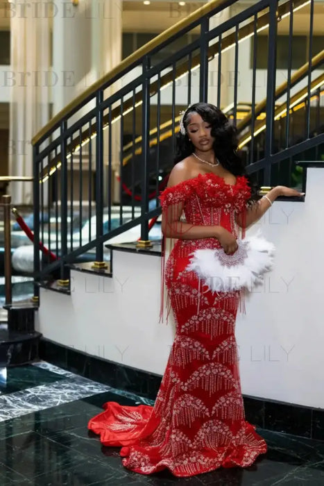 Luxury Off-the-Shoulder Sequins Prom Dress Mermaid Beadings Evening Gown with Tassels Red