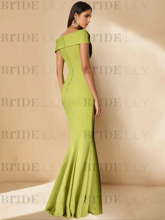 Minimalist Off-the-Shoulder Mother of the Bride Dresses in Trumpet/Mermaid Style with Detachable Flower