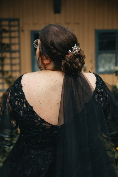 Plus Size Black Wedding Dress Aline V-Neck Tulle Short Sleeves Ball Gown