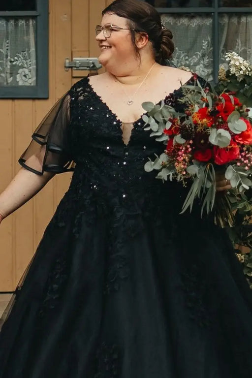 Plus Size Black Wedding Dress Aline V-Neck Tulle Short Sleeves Ball Gown