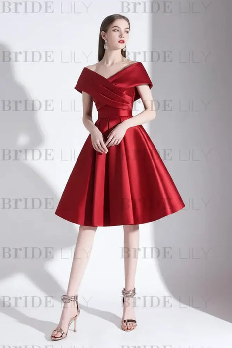 Red A-Line V-Neck Knee-Length Short Sleeves Pleated Satin Cocktail Dress 