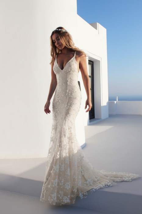 Sexy Mermaid Wedding Dress White V-Neck Backless -Bridelily Sexy Mermaid Wedding Dress White V-Neck Backless -Bridelily