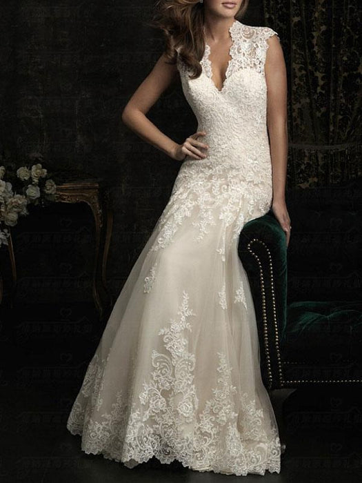 Simple Wedding Dress Lace V Neck Sleeveless floor length backless Tulle Bridal Gowns with Train