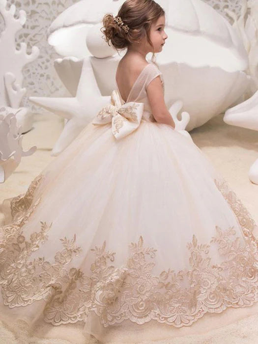 Explore fashionable flower girl dresses