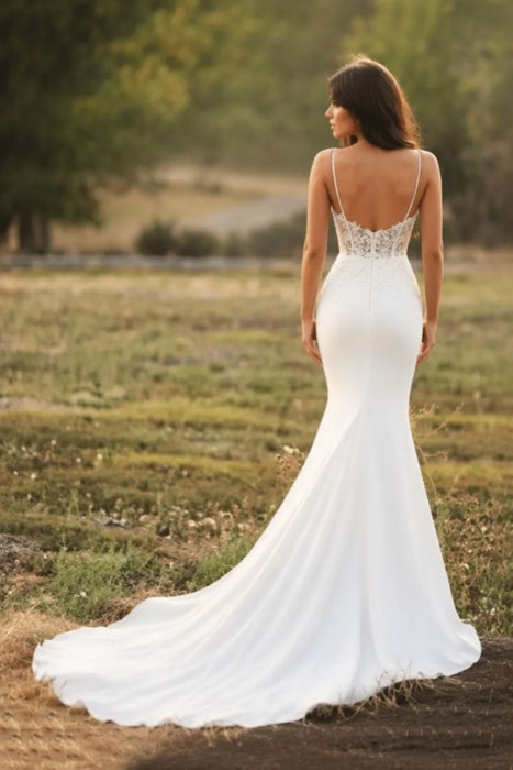 Spaghetti-Strap V-Neck Mermaid Wedding Dresses