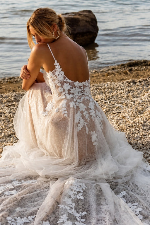 Spaghetti Straps Tulle Lace Wedding Dress Aline Sleeveless