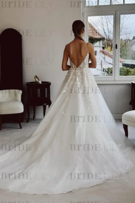 A Line Spaghetti Straps V-Neck Backless Tulle Applique Wedding Dresses