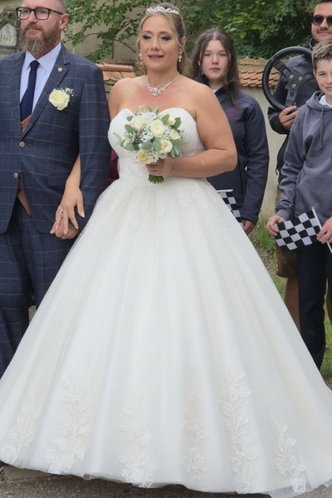 Strapless Satin Ivory Ball Gown Wedding Dress Plus Size Sweetheart with Appliques