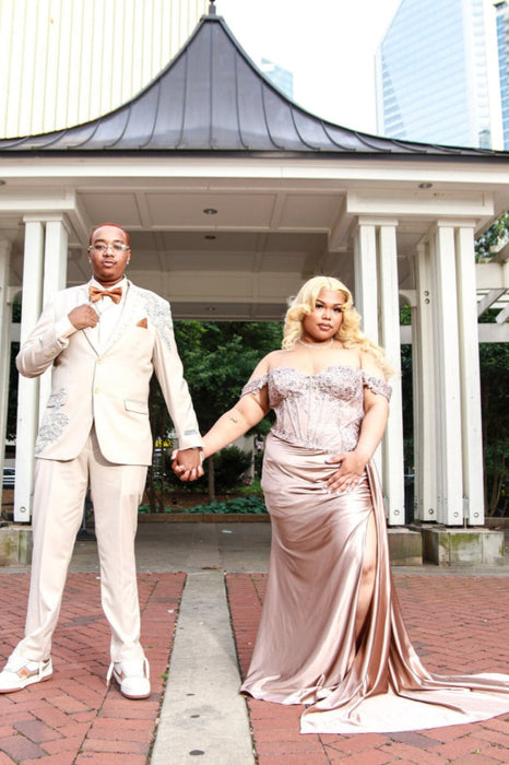 Stylish Champagne Two Piece Prom Suits One Button Peaked Lapel Men Suits