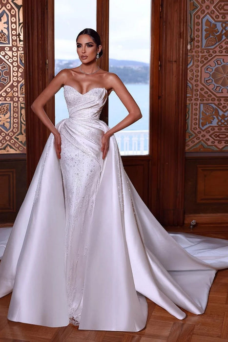 Sweetheart Beading Wedding Dress Sleeveless Satin Bridal Dress with Detachable Train