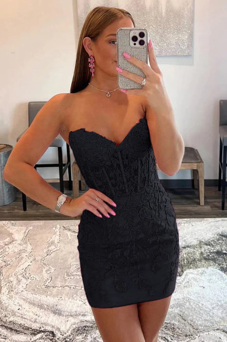 Black Lace Sweetheart Tight Short Homecoming Dress